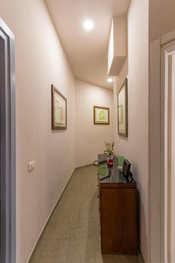 Vercelli Guest House Near San Giovanni Рим Екстериор снимка