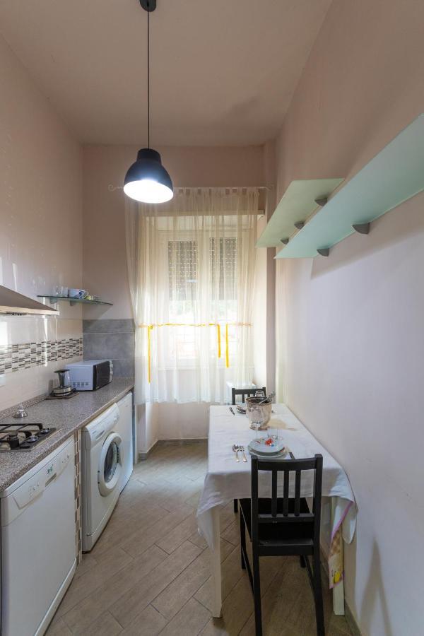Vercelli Guest House Near San Giovanni Рим Екстериор снимка
