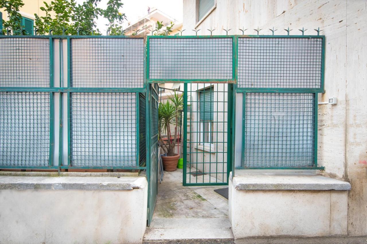 Vercelli Guest House Near San Giovanni Рим Екстериор снимка
